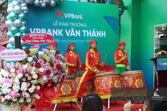 Khai trương ngân hàng VPbank