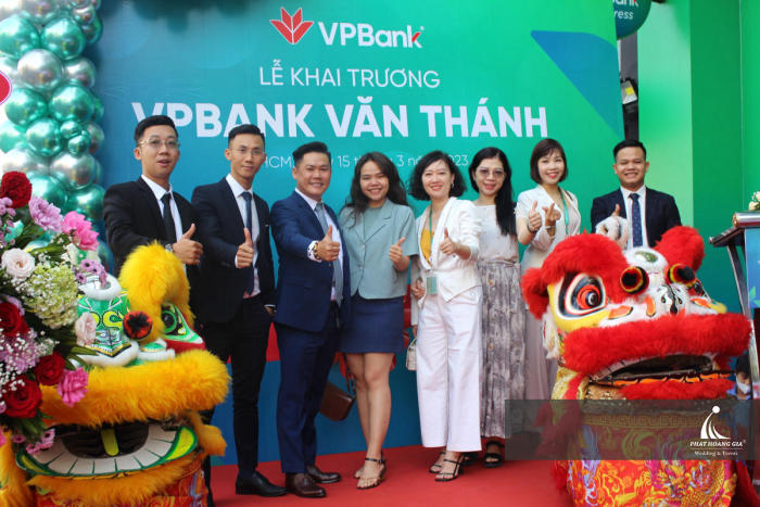 Khai trương ngân hàng VPbank