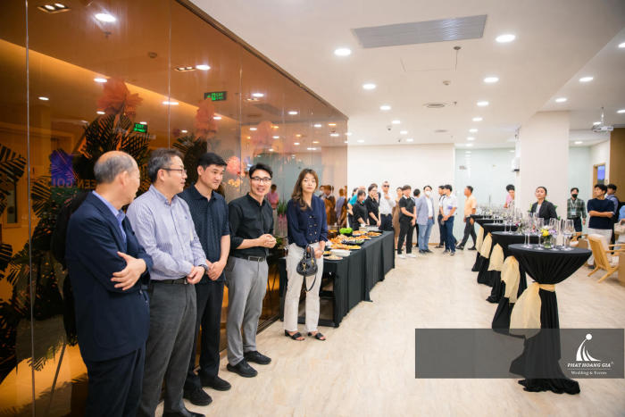FRIENDS GOLF HOLDINGS VN