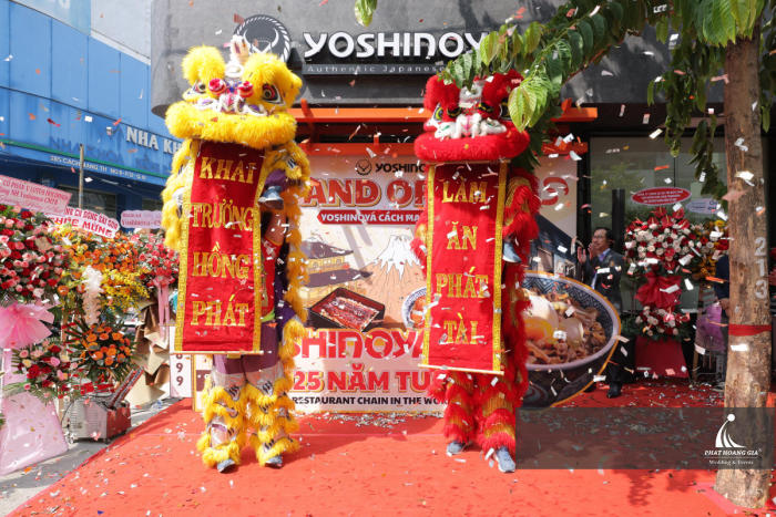 khai trương