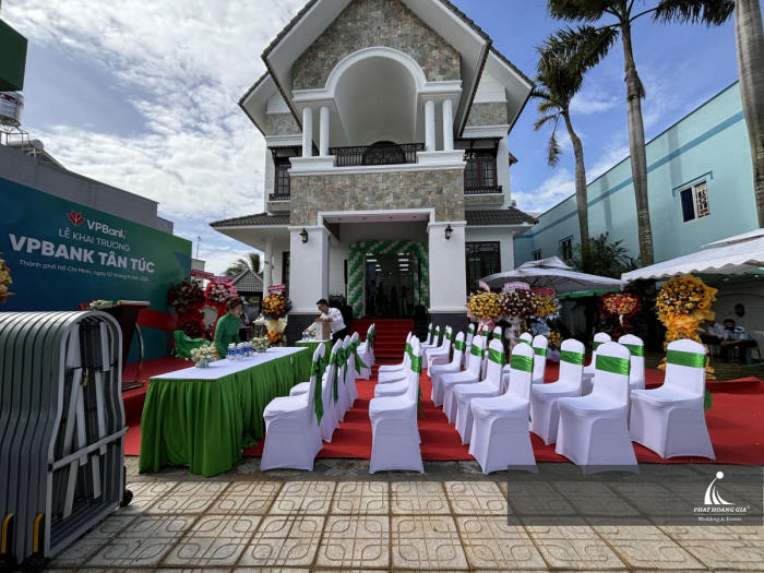 khai trương ngân hàng VP bank