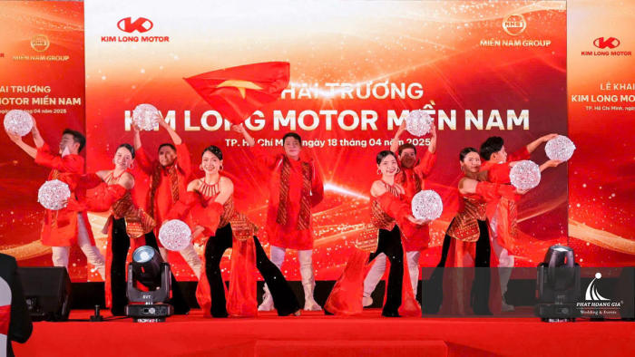 khai trương