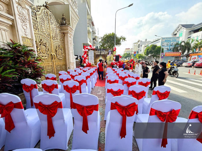 khai trương