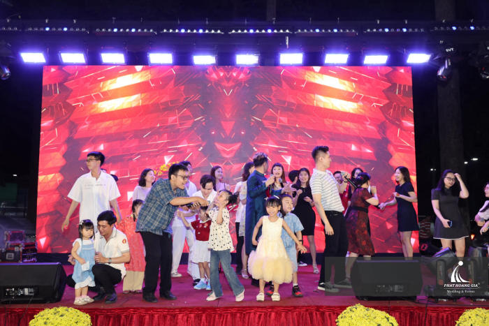 year end party Dinh Độc Lập