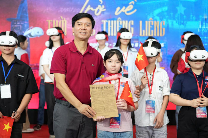 Trở về thời khắc thiêng liêng VOV