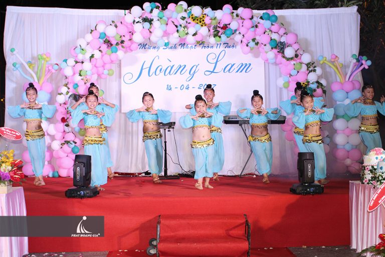 TIỆC SINH NHẬT BÉ HOÀNG LAM