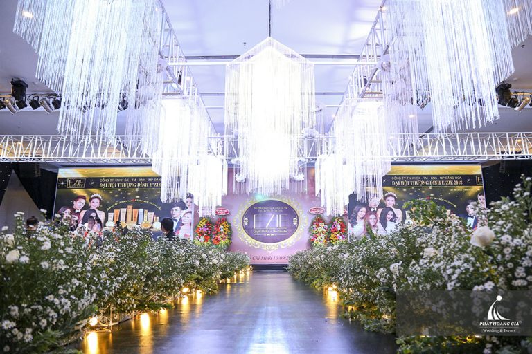 TRI ÂN KHÁCH HÀNG - ĐẠI HỘI THƯỢNG ĐỈNH E’ZIE 2018