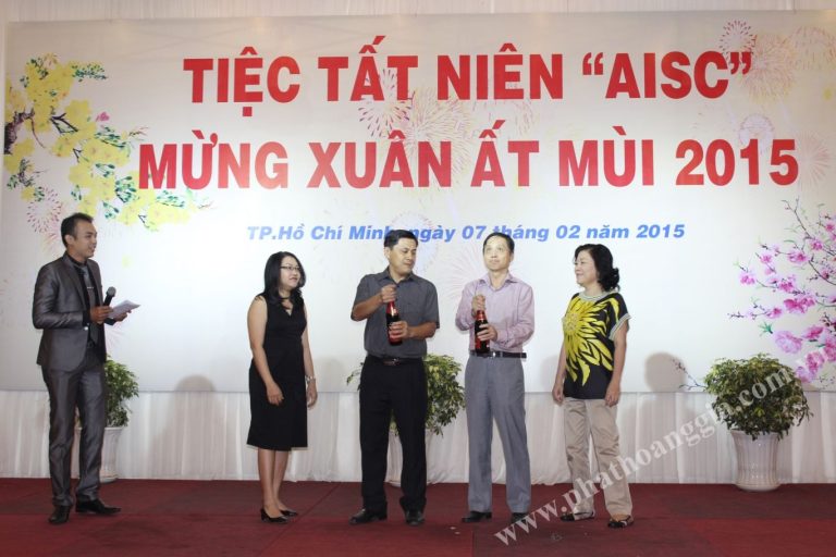 Tất Niên AISC
