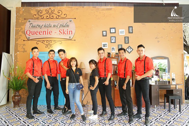 Kỷ niệm 1 năm thành lập công ty Mỹ phẩm Queenie – Skin