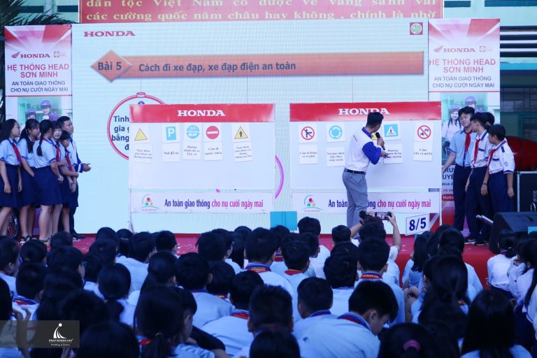 HEAD HONDA SƠN MINH - TẬP HUẤN LÁI XE AN TOÀN TẠI TRƯỜNG THCS NGUYỄN ĐỨC CẢNH