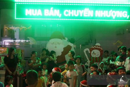 TRANG TRÍ GIÁNG SINH TẠI CHUNG CƯ PROSPER PLAZA