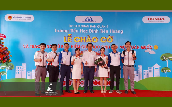 HEAD HONDA SƠN MINH - LỄ TRAO TẶNG MŨ BẢO HIỂM CHO HỌC SINH LỚP 1