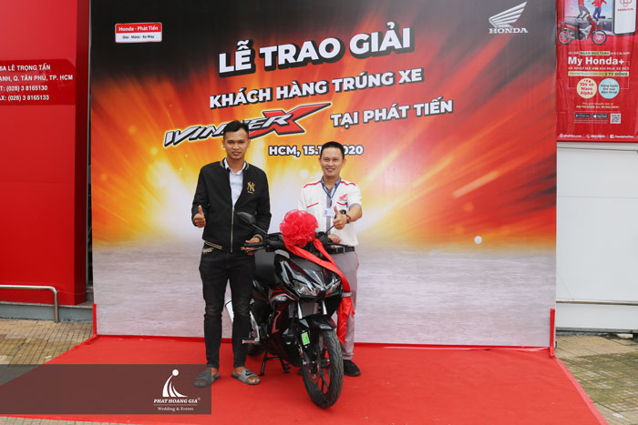 LỄ TRAO GIẢI KHÁCH HÀNG TRÚNG XE WINNER X – HEAD PHÁT TIẾN
