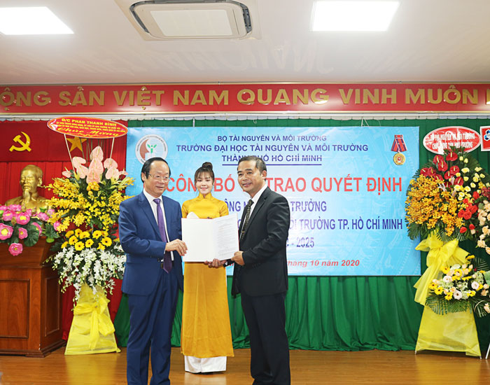 LỄ CÔNG BỐ & TRAO QUYẾT ĐỊNH CÔNG NHẬN HIỆU TRƯỞNG TRƯỜNG ĐH TN&MT HCM