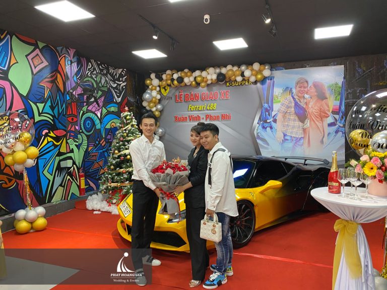 LỄ BÀN GIAO XE FERRARI 488