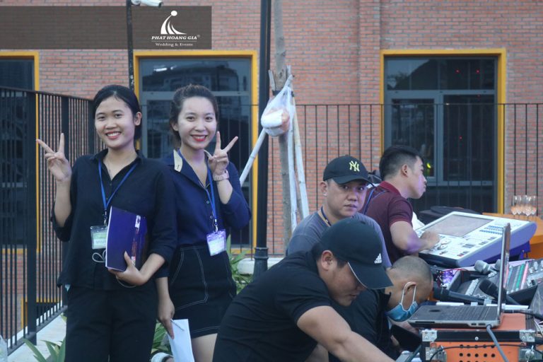 YEAR END PARTY 2020 CÔNG TY HƯƠNG LIỆU VIỆT HƯƠNG