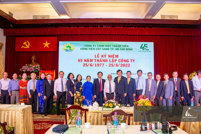 CÔNG TY CÔNG VIÊN CÂY XANH TP. HCM KỶ NIỆM 45 NĂM THÀNH LẬP
