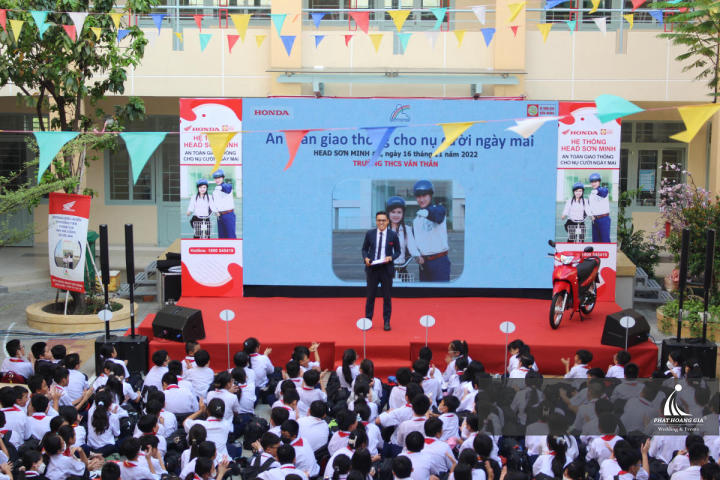AN TOÀN GIAO THÔNG CHO NỤ CƯỜI NGÀY MAI - HEAD SƠN MINH