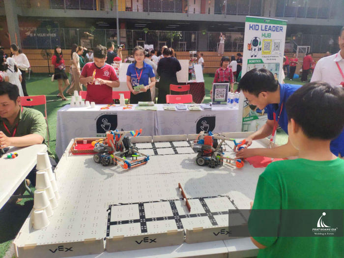 CHRISTMAS CARNIVAL 2025 – SNA
