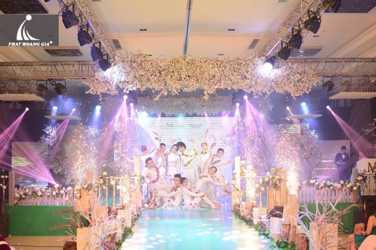 LẮP ĐẶT HỆ THỐNG ÂM THANH ÁNH SÁNG NHÀ HÀNG TIỆC CƯỚI