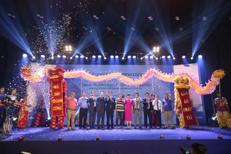KHAI TRƯƠNG ĐẠI LÝ HUYNDAI 3S Á CHÂU