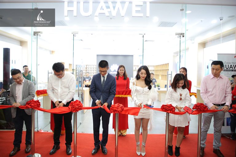 LỄ KHAI TRƯƠNG CỬA HÀNG HUAWEI THỨ 6 TẠI VIỆT NAM