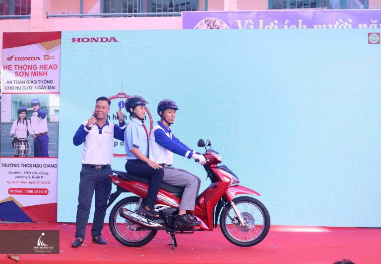 HEAD HONDA SƠN MINH - TẬP HUẤN LÁI XE AN TOÀN TẠI TRƯỜNG THCS HẬU GIANG