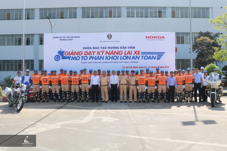 TẬP HUẤN KỸ NĂNG LÁI XE MÔ TÔ PHÂN KHỐI LỚN CHO CSGT – HEAD HONDA SƠN MINH