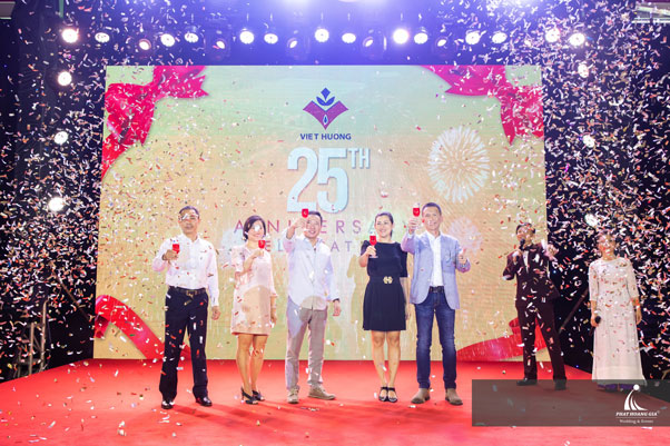 KỶ NIỆM 25 NĂM THÀNH LẬP CÔNG TY CỔ PHẦN HƯƠNG LIỆU VIỆT HƯƠNG