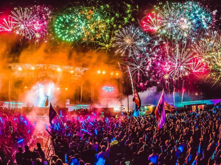 XU HƯỚNG TỔ CHỨC TẤT NIÊN I YEAR END PARTY 2020