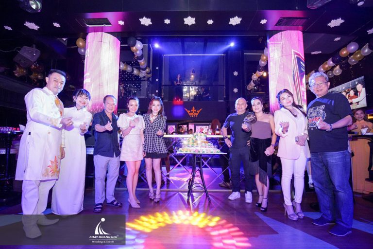 KỶ NIỆM MỘT NĂM THÀNH LẬP PHÒNG TRÀ MAXIN OPUS LOUNGE
