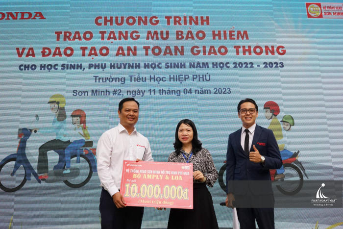 TRAO TẶNG MŨ BẢO HIỂM VÀ ĐÀO TẠO AN TOÀN GIAO THÔNG - HEAD SƠN MINH