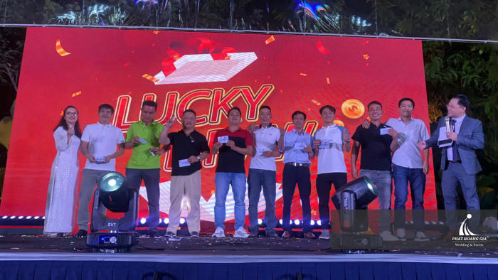 YEAR END PARTY – WATTENS VIETNAM
