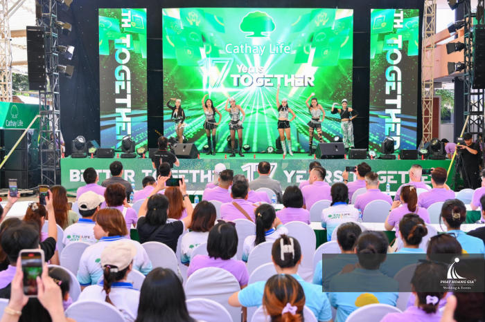 KỶ NIỆM 17 NĂM CATHAY LIFE VIỆT NAM