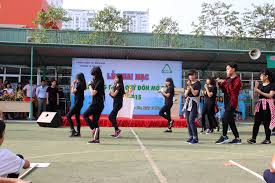 Khai Mạc Giải Bóng Đá - Nhảy Cổ Động