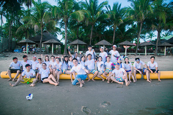 Phát Hoàng Gia - Team Building "5 Years 1 Way"