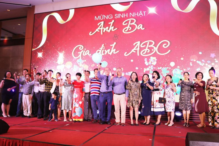 TIỆC SINH NHẬT GIÁM ĐỐC CÔNG TY TNHH MTV BÁNH KẸO Á CHÂU ABC