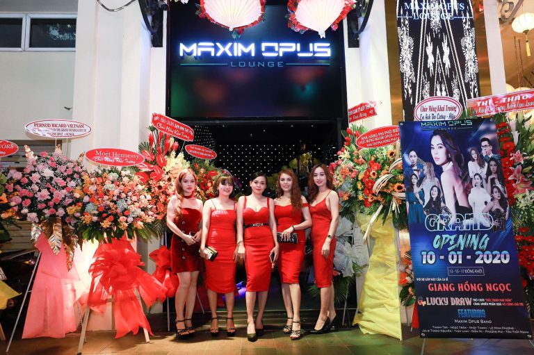 KHAI TRƯƠNG PHÒNG TRÀ MAXIN OPUS LOUNGE